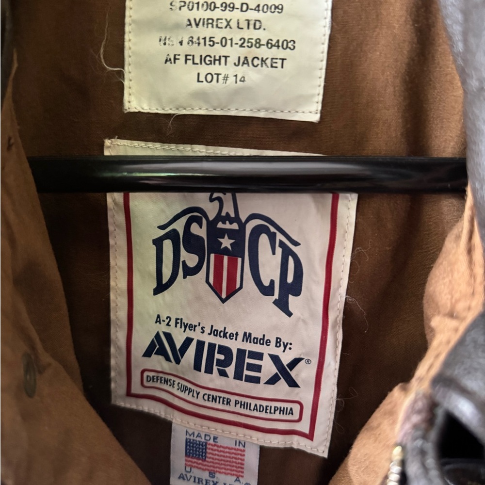 Avirex Vintage DSCP A-2 Flyer’s Bomber Jacket 42R Brown USA Made. Leather.